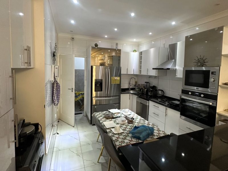 Vende-se T3 no Aeroporto