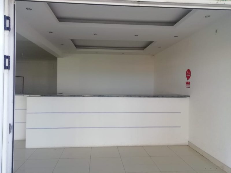 Arrenda-se Loja no Triunfo (Rua da escola)