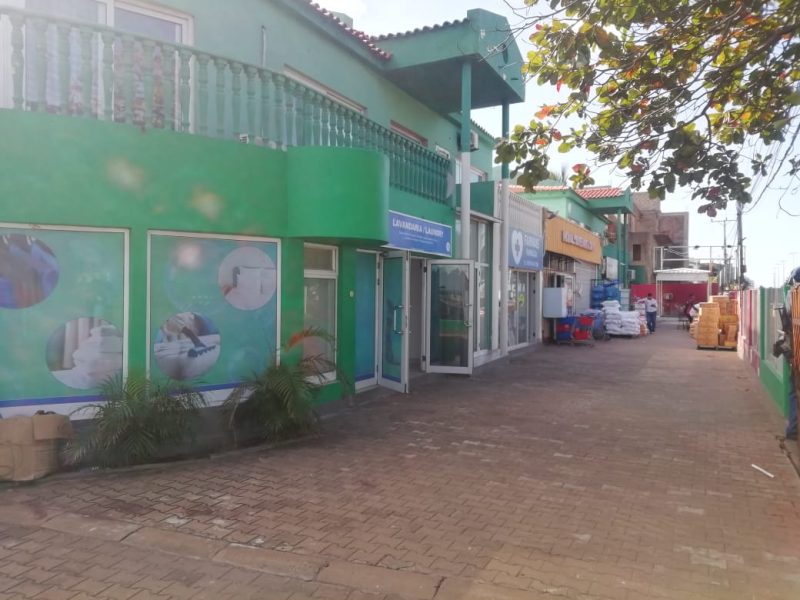 Arrenda-se Loja no Triunfo (Rua da escola)