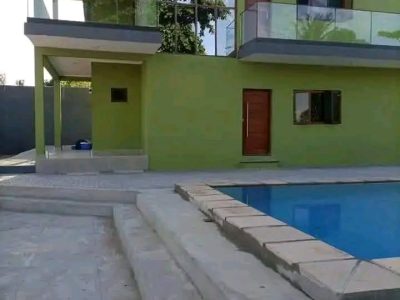 Vende-se moradia tipo4 no bairro costa do sol proximo a willow internacional