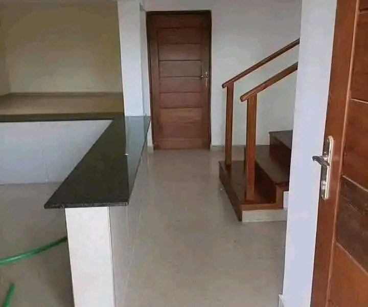 Vende-se moradia tipo4 no bairro costa do sol proximo a willow internacional