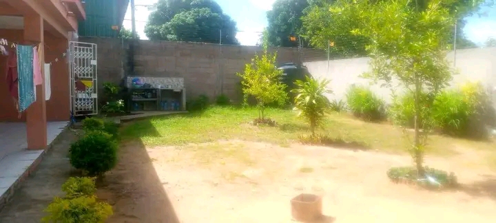 Arrenda se uma casa tipo 3 com mobília na matola