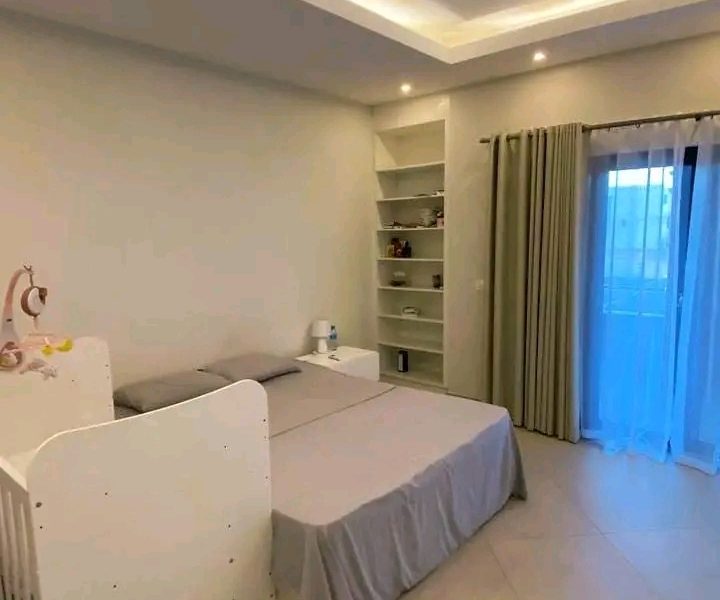 Vende-se moradia gemenida tip3 dentro de um condominio seguro no bairro da costa do sol (Mapulene bombas da galp)