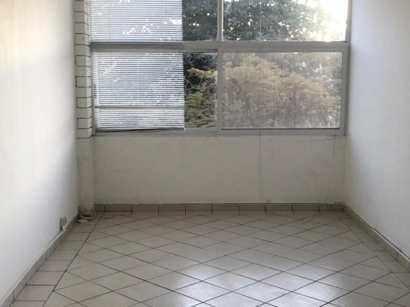 Vende-se T3 na Polana (Av. Agostinho Neto)