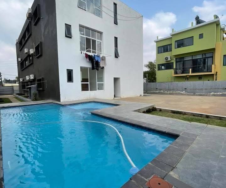 Vende-se Apartamento T4 Costa do sol - Triunfo