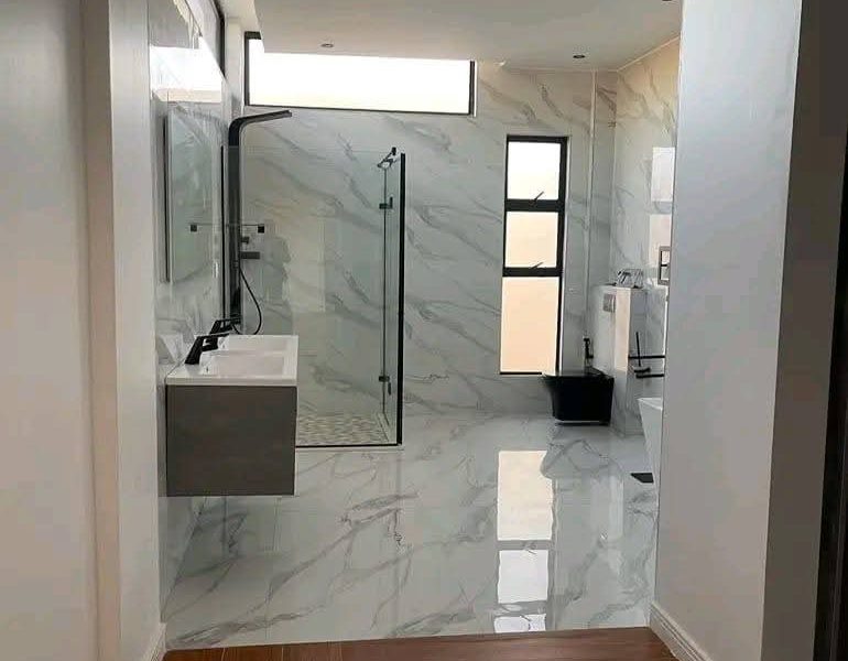 Vende-se Apartamento T4 Costa do sol - Triunfo