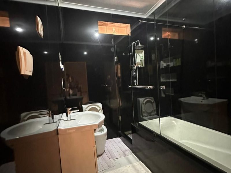Vende-se T4 no Triunfo Velho