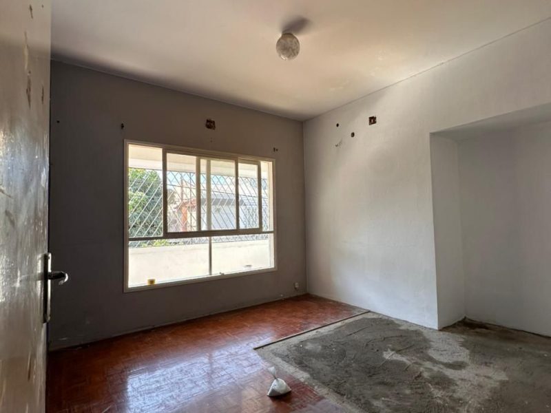 Vende-se T4 no Triunfo Velho
