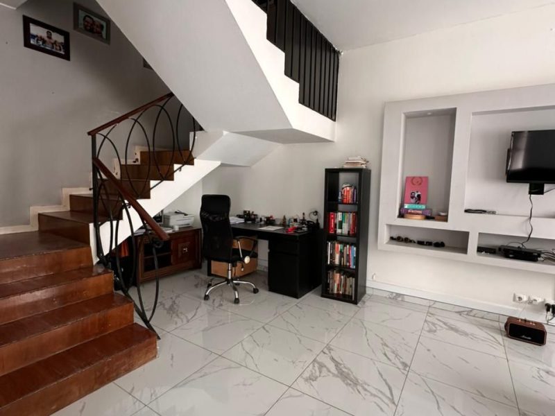 Vende-se T4 no Triunfo Velho