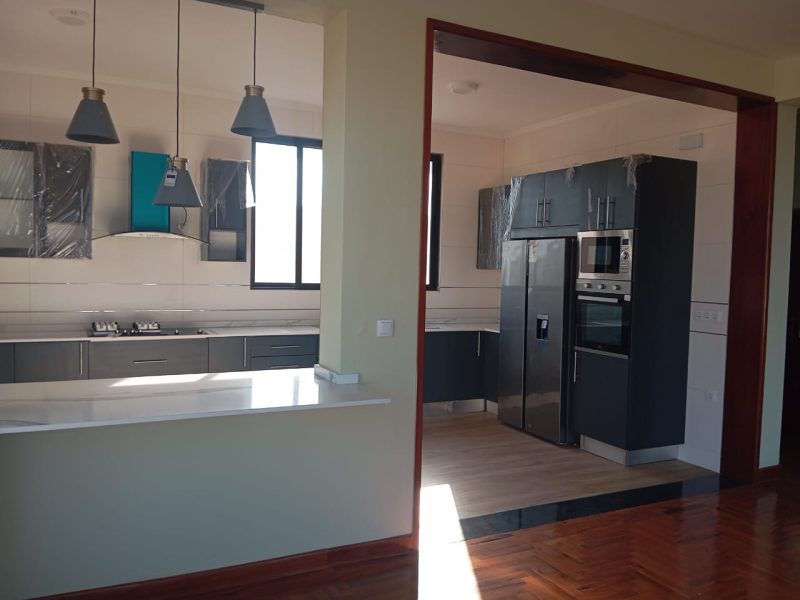 Arrenda-se 2 Geminadas em Mapulene - TIZEMA