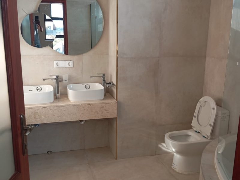 Arrenda-se 2 Geminadas em Mapulene - TIZEMA