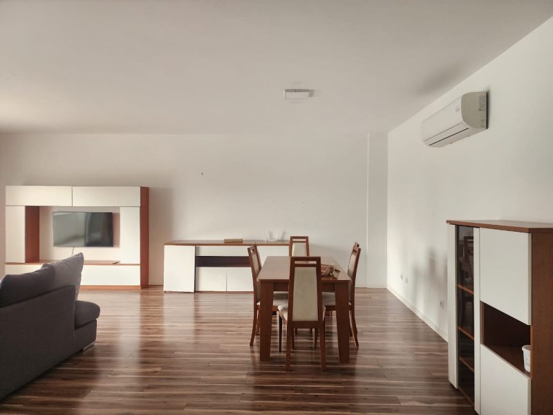 Arrenda se um apartamento tipo 3 na costa do sol condomínio 4 life