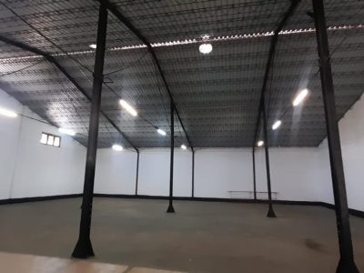 Arrenda-se Armazém de 500m² na baixa