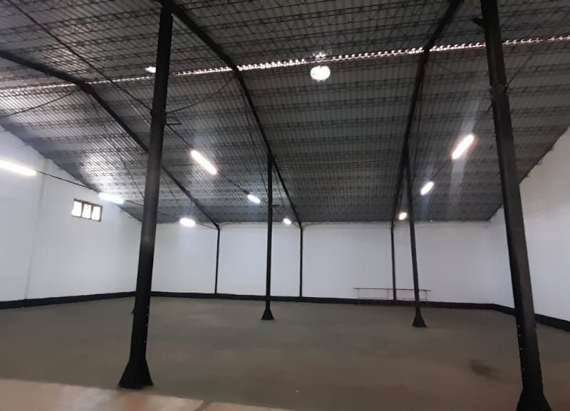 Arrenda-se Armazém de 500m² na baixa