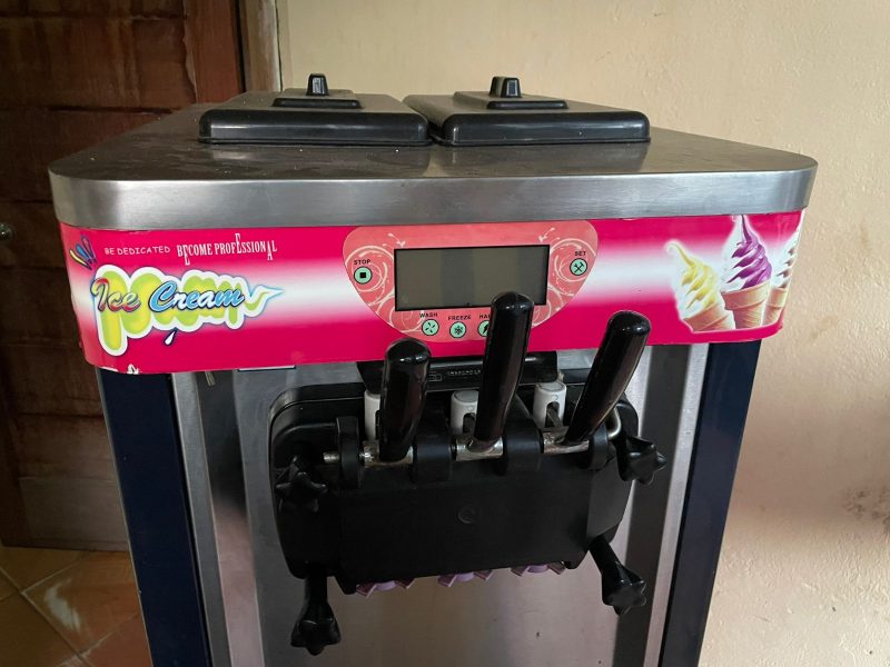 Vende-se Máquina de sorvete