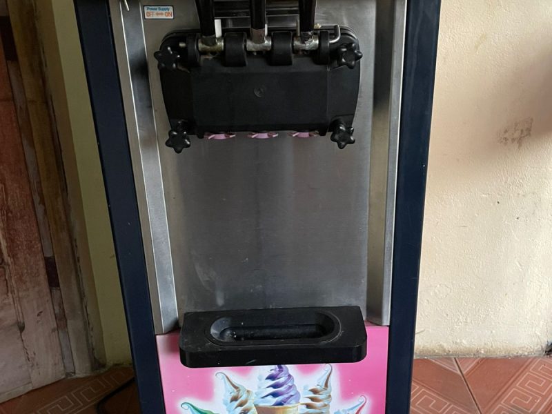 Vende-se Máquina de sorvete