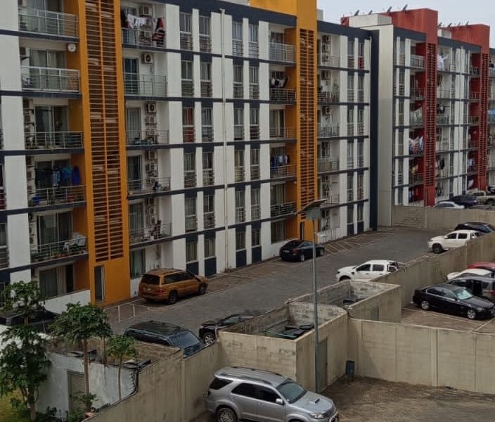 Arrenda se apartamento no condomínio português no zimpeto