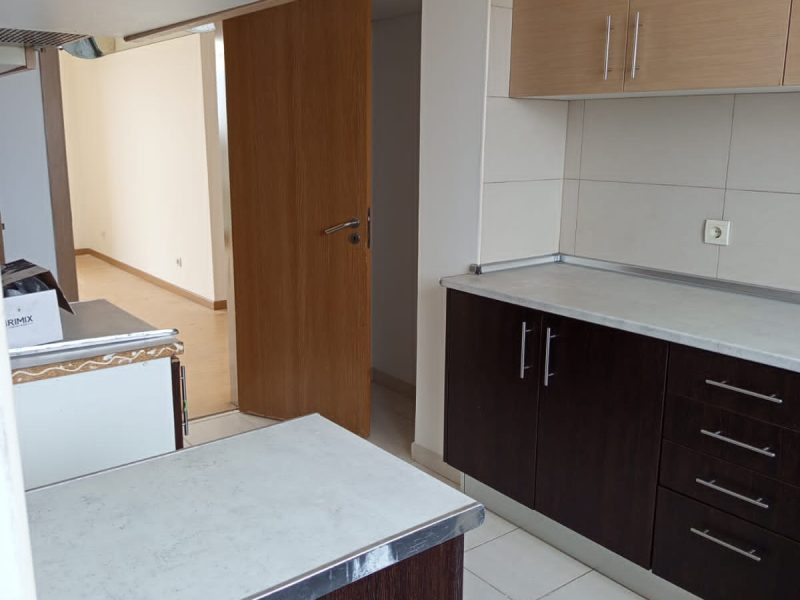 Arrenda se apartamento no condomínio português no zimpeto