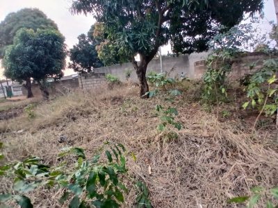 Vende se terreno no bairro das mahotas