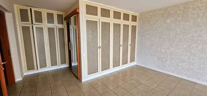 Vende se uma vivenda com vista ao mar no condomínio ccaracol