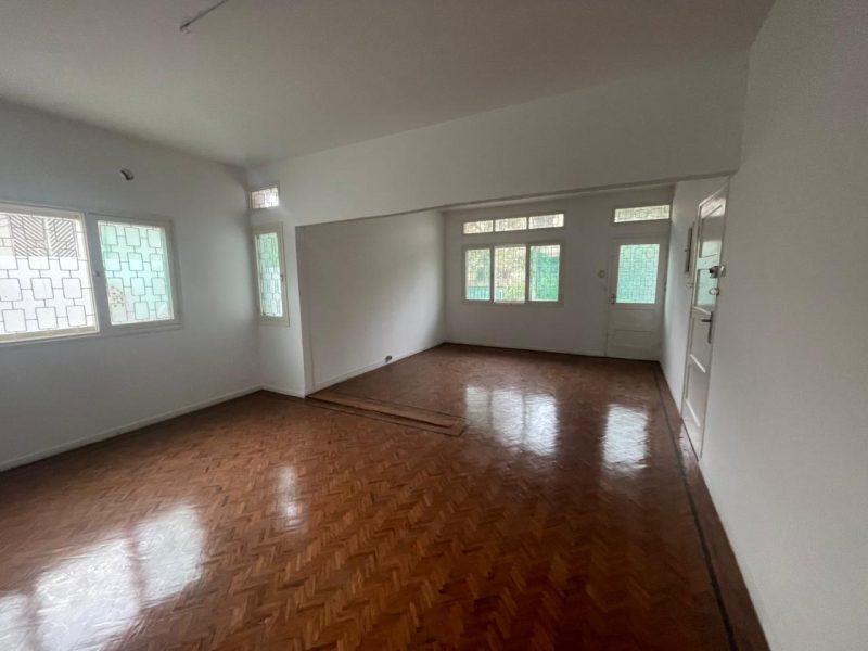 Vende-se T3 na Polana