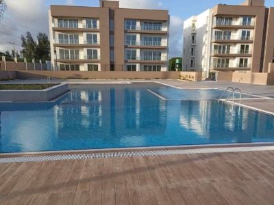 Vende-se AP T3 no Cond. Laulane Park