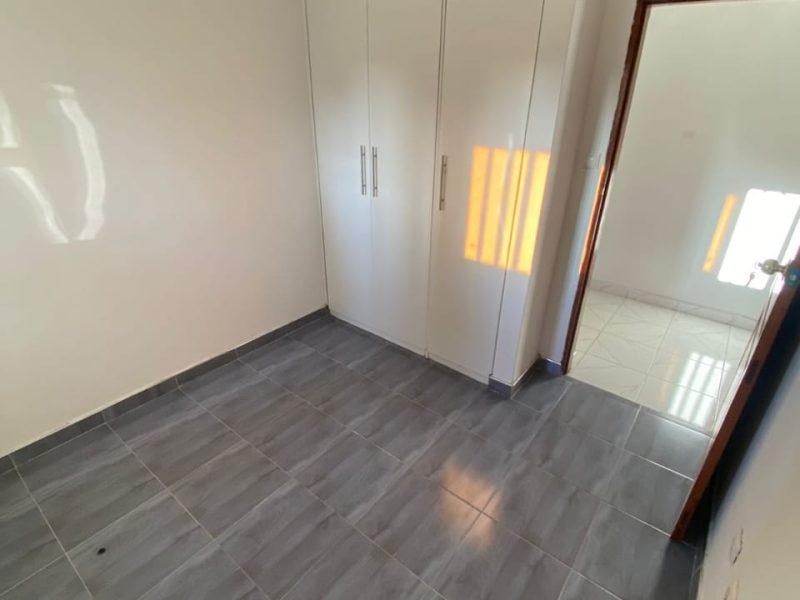 Arrenda se uma casa em magoanine