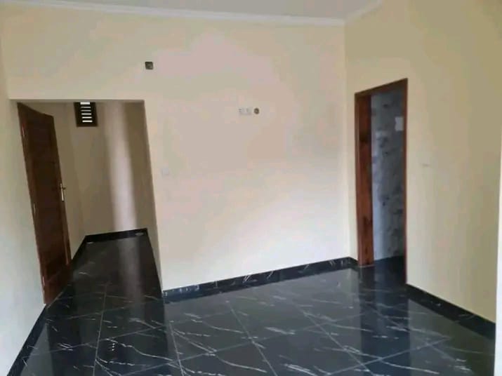 Vende-se tipo3 +anexo tipo1 placa Magoanine Cmc Rua 9 a um minuto da estrada