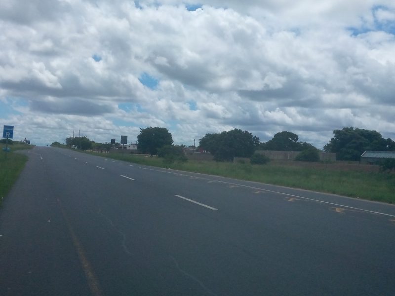 Trespasse de espaço ~4000m² em Katembe (Berma da estrada)