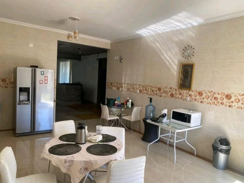 Vende-se tipo5 moradia luxuosa no bairro costa do sol Mapulene a 1minuto das bombas da galp