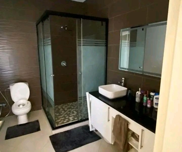 Vende-se tipo3 duplex no bairro de mapulene (costa do sol)