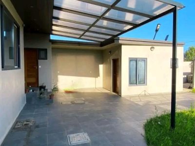 Vende-se tipo3 duplex no bairro de mapulene (costa do sol)