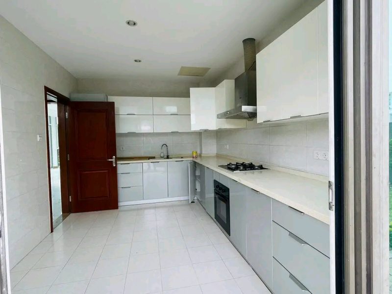 Arrenda-se tipo3 no bairro da costa do sol vila sol