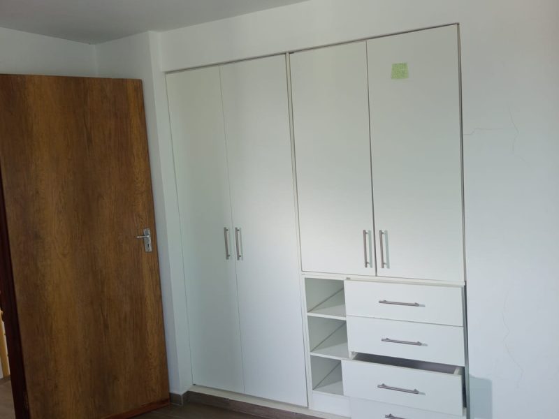 ARRENDA-SE TIPO2 NO BAIRRO DE LAULNE DENTRO DE UM CONDOMÍNIO