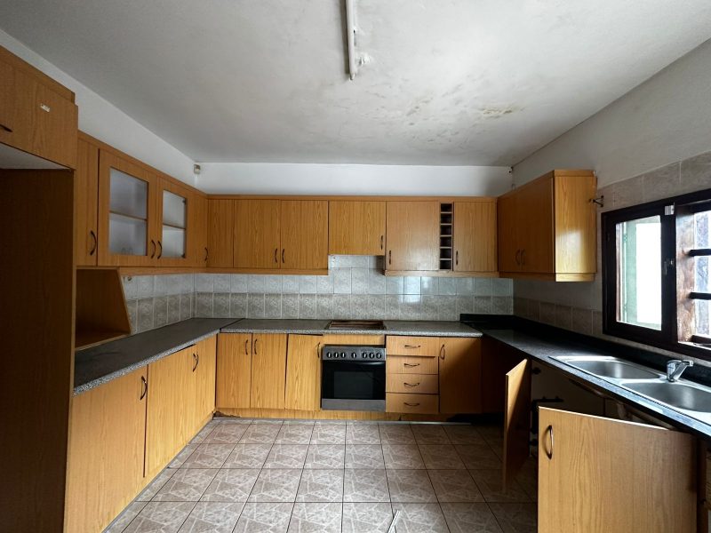 Arrenda se uma casa tipo 3 no bairro das mahotas