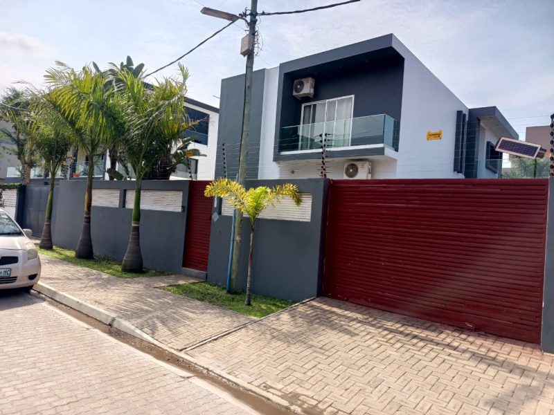 Vende-se no triunfo tipo4 no bairro da costa do sol