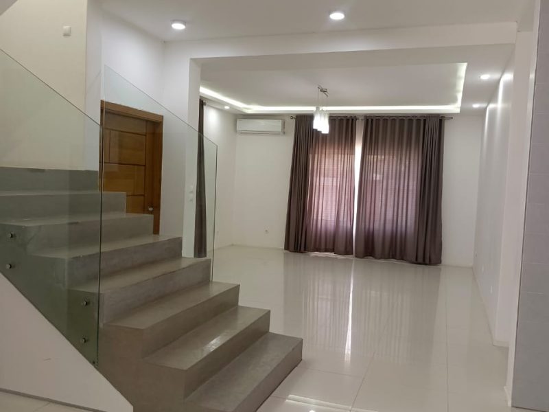 Vende-se no triunfo tipo4 no bairro da costa do sol