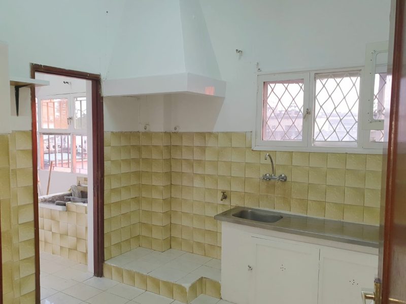 Arrenda-se Apartamento T2 no B. Central (rua da igreja)