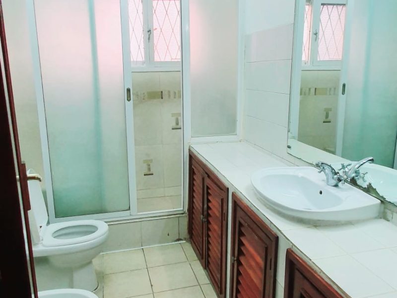 Arrenda-se Apartamento T2 no B. Central (rua da igreja)